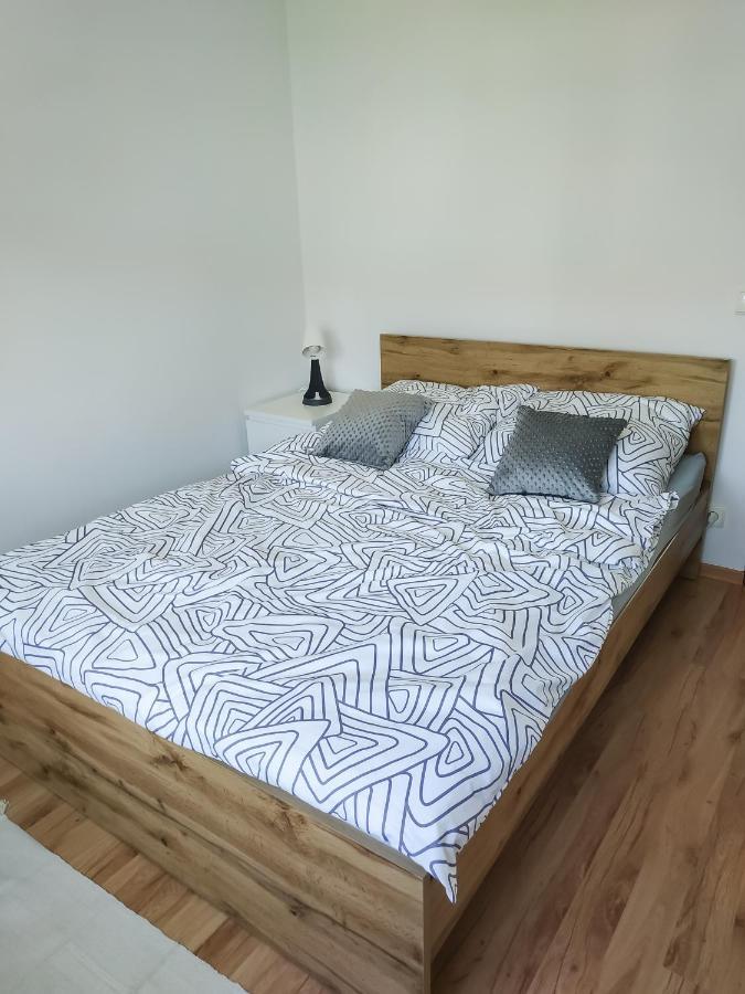 Uroczy Apartament Pod Skarpa Вадовице Экстерьер фото