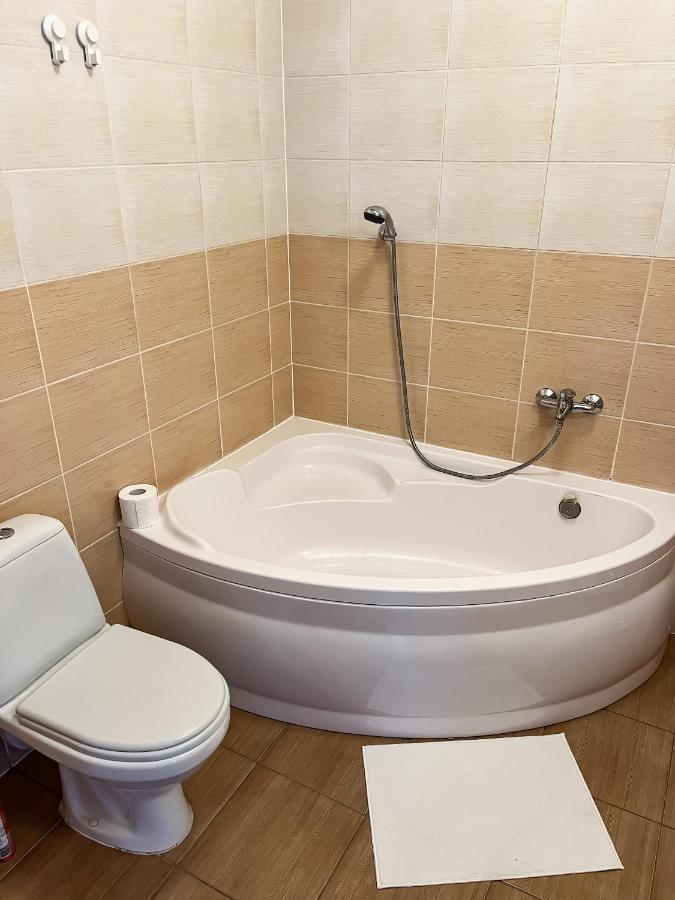 Uroczy Apartament Pod Skarpa Вадовице Экстерьер фото