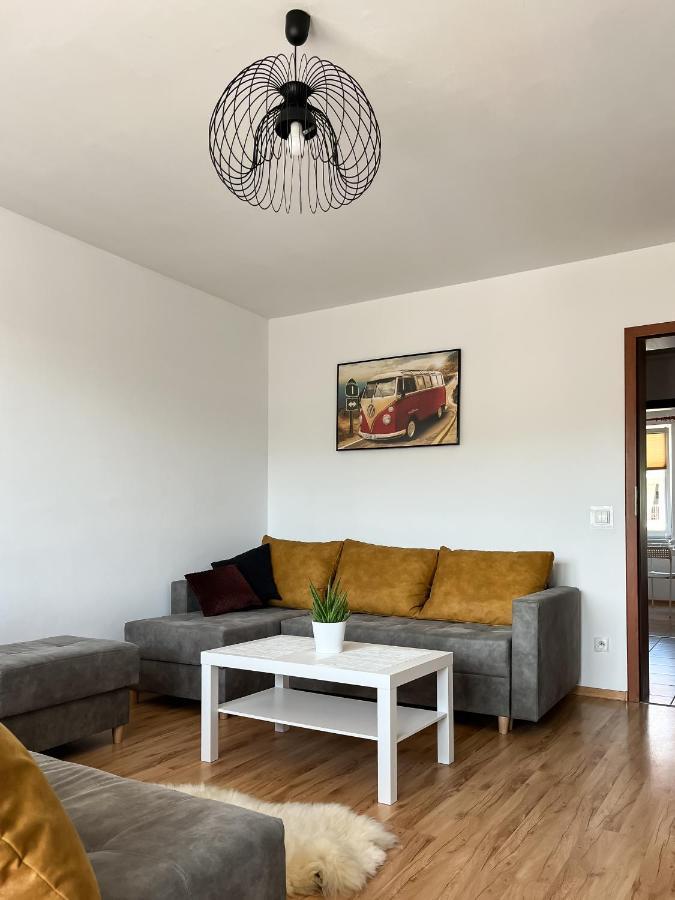 Uroczy Apartament Pod Skarpa Вадовице Экстерьер фото