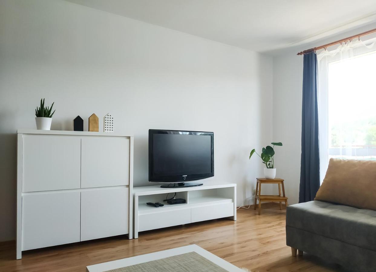 Uroczy Apartament Pod Skarpa Вадовице Экстерьер фото